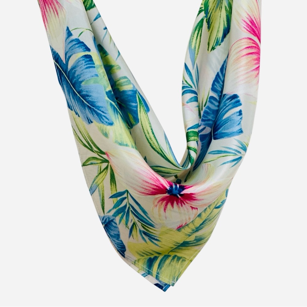 NWT Dozen Gifting Bundle Silklette 100% Silk Bandanas/Kerchiefs + Gift Packaging - Picture 7 of 13